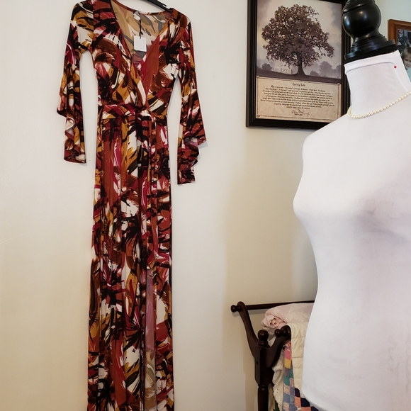 6XHP NWT Dope Vacay Berry Bell Sleeve Maxi Romper - Picture 4 of 12